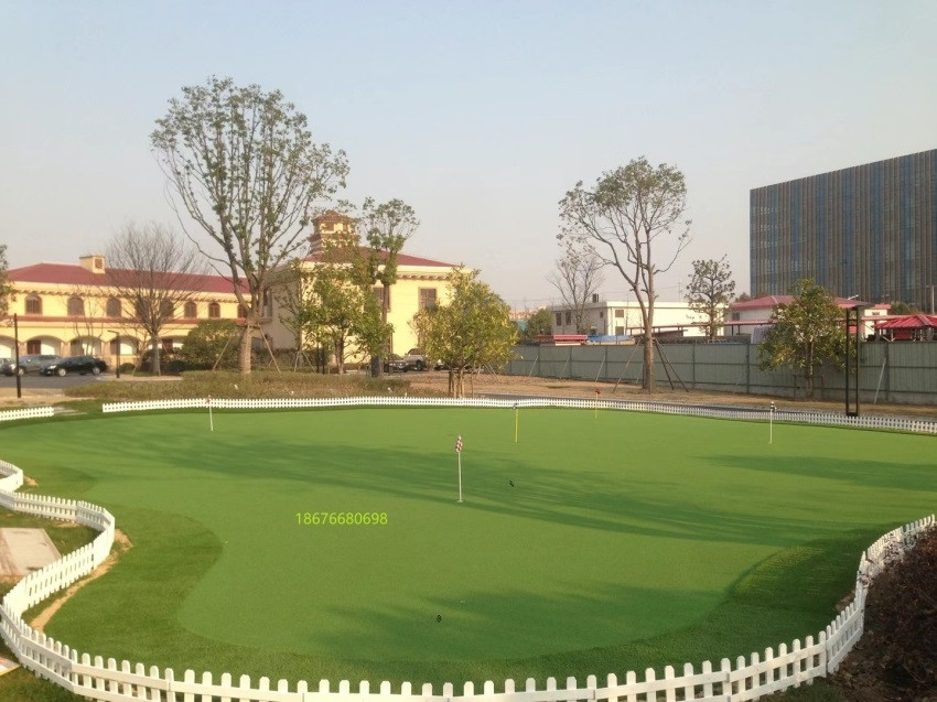 高尔夫果岭